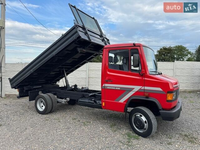 Красный Мерседес T2, объемом двигателя 3.97 л и пробегом 283 тыс. км за 15500 $, фото 1 на Automoto.ua