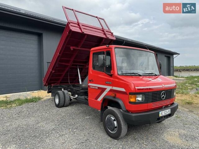 Красный Мерседес T2, объемом двигателя 40 л и пробегом 225 тыс. км за 16500 $, фото 1 на Automoto.ua
