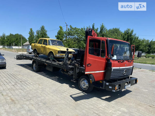 Красный Мерседес T2, объемом двигателя 6 л и пробегом 400 тыс. км за 14999 $, фото 1 на Automoto.ua