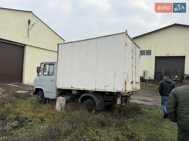 Мерседес T2, объемом двигателя 3.2 л и пробегом 450 тыс. км за 1500 $, фото 1 на Automoto.ua