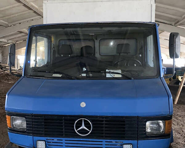 Мерседес T2, объемом двигателя 4 л и пробегом 650 тыс. км за 5900 $, фото 1 на Automoto.ua
