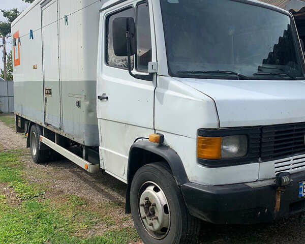 Мерседес T2, объемом двигателя 3.7 л и пробегом 800 тыс. км за 7500 $, фото 1 на Automoto.ua