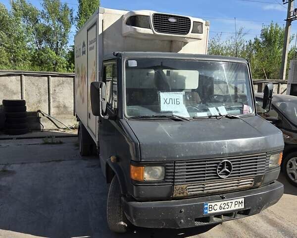 Мерседес T2, объемом двигателя 4 л и пробегом 514 тыс. км за 5900 $, фото 1 на Automoto.ua