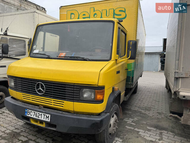 Жовтий Мерседес T2, об'ємом двигуна 3.97 л та пробігом 795 тис. км за 6999 $, фото 1 на Automoto.ua