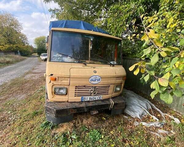 Желтый Мерседес T2, объемом двигателя 3.78 л и пробегом 200 тыс. км за 2000 $, фото 1 на Automoto.ua