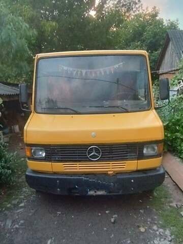 Жовтий Мерседес T2, об'ємом двигуна 0 л та пробігом 650 тис. км за 3700 $, фото 1 на Automoto.ua