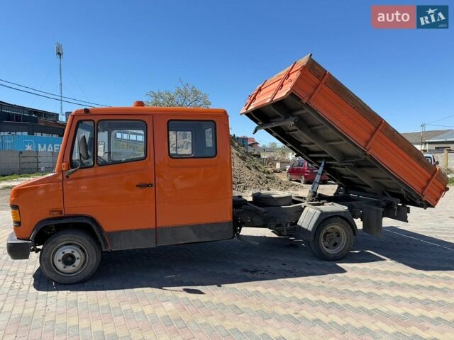 Желтый Мерседес T2, объемом двигателя 2.4 л и пробегом 417 тыс. км за 10000 $, фото 1 на Automoto.ua