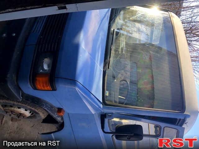 Синий Мерседес T2, объемом двигателя 4 л и пробегом 750 тыс. км за 6000 $, фото 1 на Automoto.ua