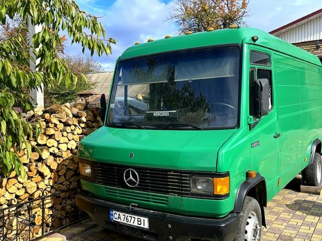 Зелений Мерседес T2, об'ємом двигуна 2.3 л та пробігом 0 тис. км за 6500 $, фото 1 на Automoto.ua