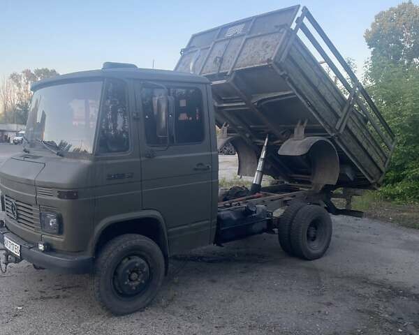 Зеленый Мерседес T2, объемом двигателя 3.78 л и пробегом 150 тыс. км за 5200 $, фото 1 на Automoto.ua