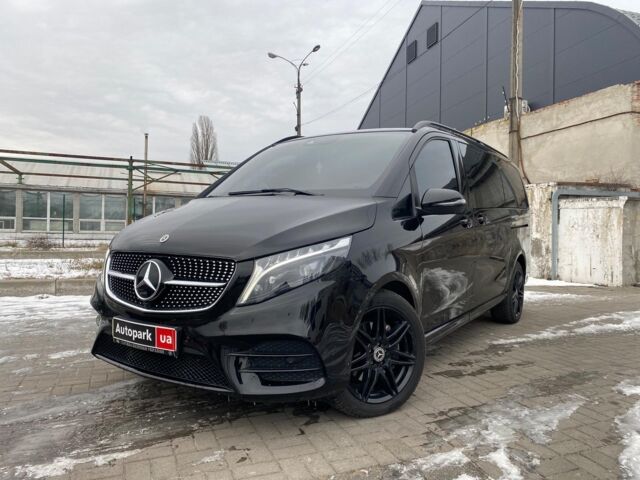 Чорний Мерседес V 300, об'ємом двигуна 2 л та пробігом 8 тис. км за 110990 $, фото 1 на Automoto.ua