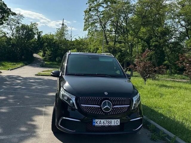 Чорний Мерседес В-Клас, об'ємом двигуна 2 л та пробігом 300 тис. км за 37000 $, фото 1 на Automoto.ua
