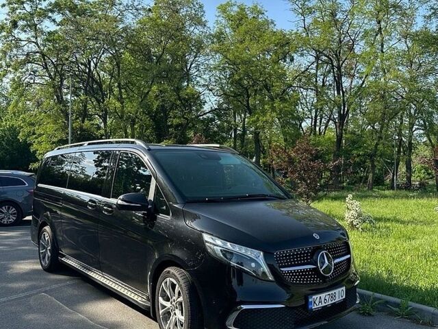 Чорний Мерседес В-Клас, об'ємом двигуна 2 л та пробігом 300 тис. км за 37000 $, фото 1 на Automoto.ua
