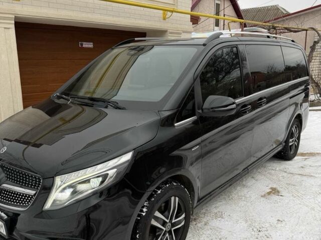 Чорний Мерседес В-Клас, об'ємом двигуна 2.2 л та пробігом 110 тис. км за 48000 $, фото 1 на Automoto.ua