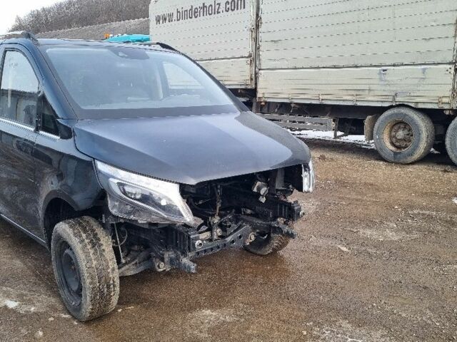 Черный Мерседес В-Класс, объемом двигателя 2.2 л и пробегом 59 тыс. км за 18600 $, фото 1 на Automoto.ua