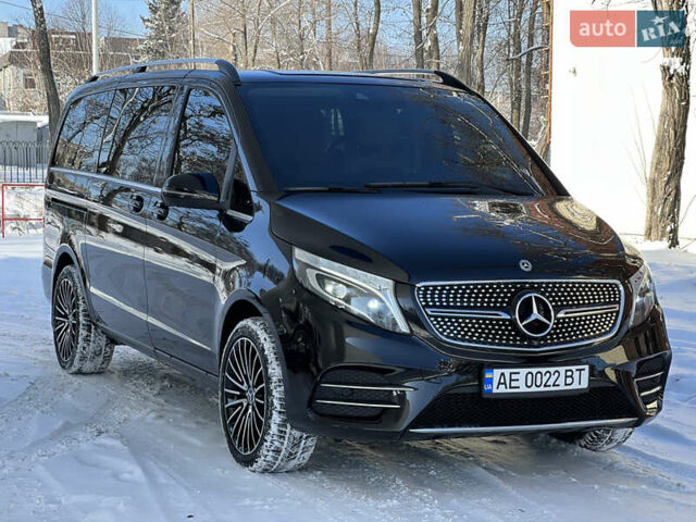 Черный Мерседес В-Класс, объемом двигателя 2.14 л и пробегом 137 тыс. км за 49500 $, фото 1 на Automoto.ua