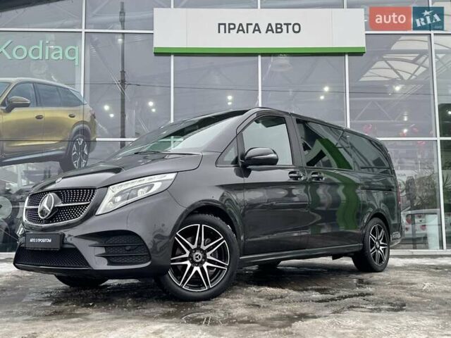 Черный Мерседес В-Класс, объемом двигателя 2.14 л и пробегом 77 тыс. км за 77990 $, фото 1 на Automoto.ua