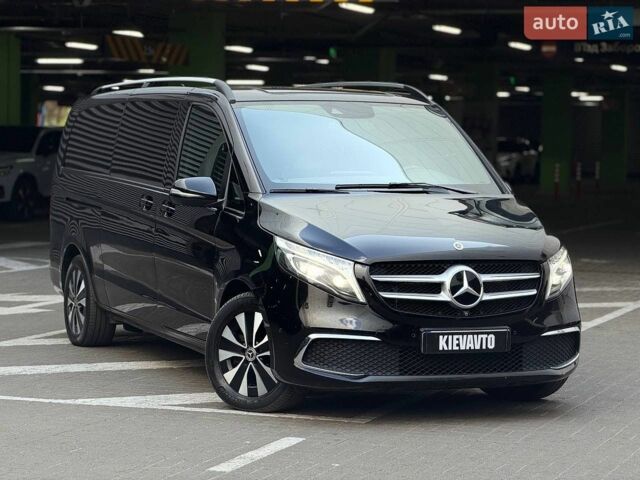 Чорний Мерседес В-Клас, об'ємом двигуна 2 л та пробігом 109 тис. км за 72000 $, фото 1 на Automoto.ua