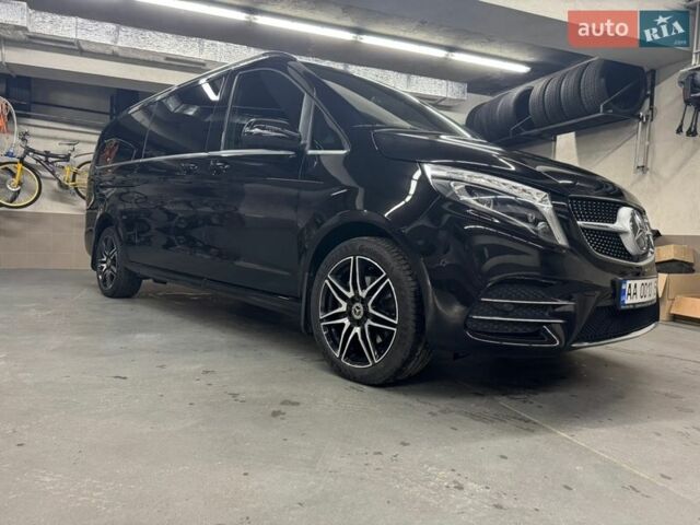 Черный Мерседес В-Класс, объемом двигателя 2.14 л и пробегом 50 тыс. км за 105000 $, фото 1 на Automoto.ua