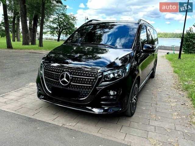 Чорний Мерседес В-Клас, об'ємом двигуна 1.95 л та пробігом 25 тис. км за 134000 $, фото 1 на Automoto.ua