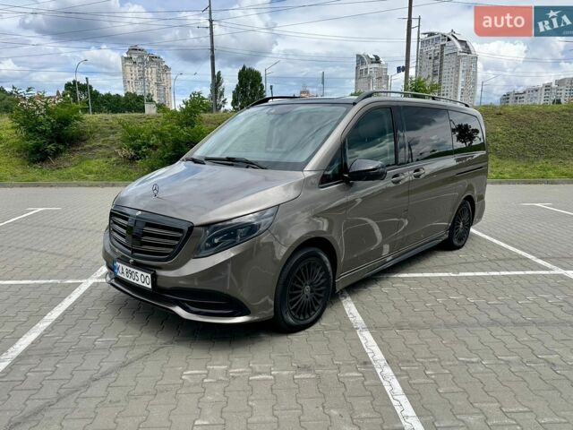 Серый Мерседес В-Класс, объемом двигателя 2.2 л и пробегом 275 тыс. км за 41000 $, фото 1 на Automoto.ua