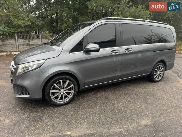Сірий Мерседес В-Клас, об'ємом двигуна 1.95 л та пробігом 77 тис. км за 59990 $, фото 1 на Automoto.ua
