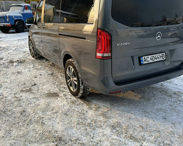 Сірий Мерседес В-Клас, об'ємом двигуна 2.2 л та пробігом 241 тис. км за 44444 $, фото 1 на Automoto.ua