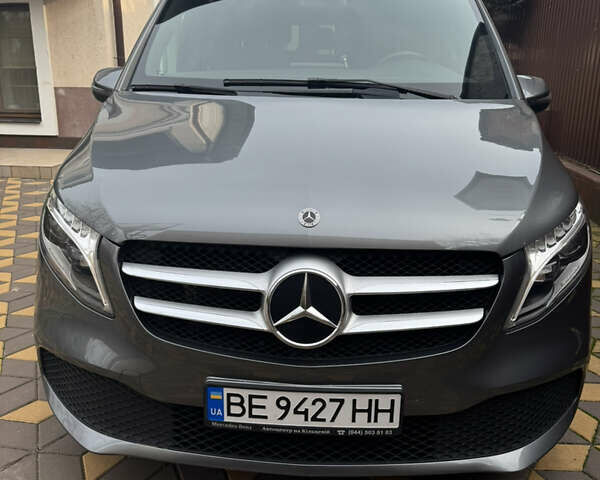 Сірий Мерседес В-Клас, об'ємом двигуна 2.14 л та пробігом 76 тис. км за 78000 $, фото 1 на Automoto.ua