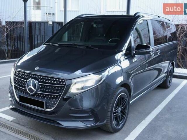 Серый Мерседес В-Класс, объемом двигателя 1.95 л и пробегом 60 тыс. км за 122000 $, фото 1 на Automoto.ua