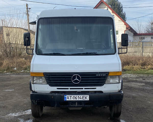 Белый Мерседес Варио, объемом двигателя 4.2 л и пробегом 370 тыс. км за 8000 $, фото 1 на Automoto.ua