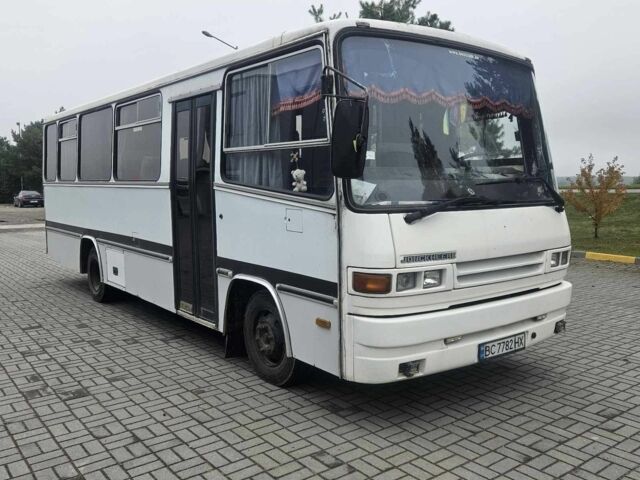 Мерседес Варио 1991 в Львове на Automoto.ua Белый Мерседес Варио, объемом двигателя 6 л и пробегом 660 тыс. км за 9900 $, фото 1 на Automoto.ua