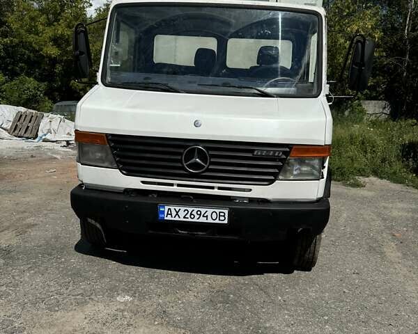 Белый Мерседес Варио, объемом двигателя 4.25 л и пробегом 650 тыс. км за 6000 $, фото 1 на Automoto.ua