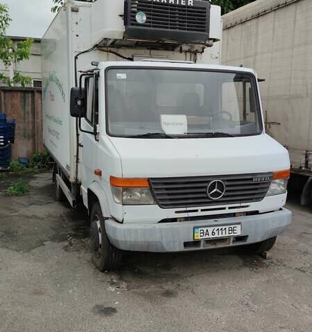 Білий Мерседес Варіо, об'ємом двигуна 4.25 л та пробігом 665 тис. км за 7500 $, фото 1 на Automoto.ua