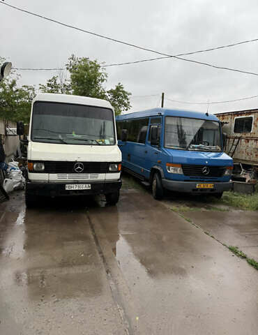 Красный Мерседес Варио, объемом двигателя 4.2 л и пробегом 7 тыс. км за 6500 $, фото 1 на Automoto.ua