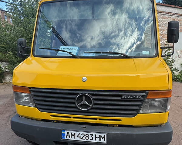 Желтый Мерседес Варио, объемом двигателя 2.87 л и пробегом 500 тыс. км за 9000 $, фото 1 на Automoto.ua