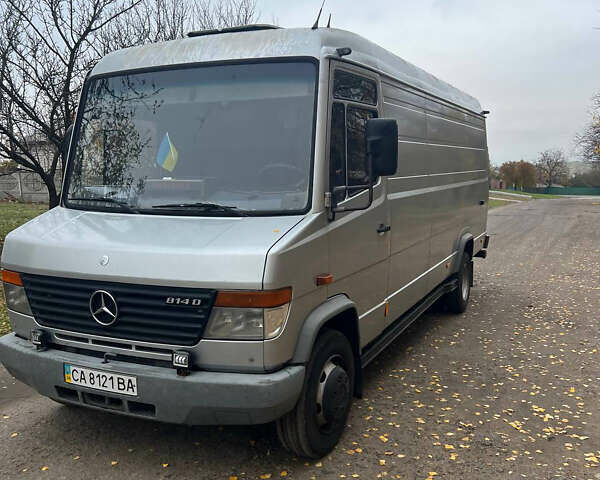 Сірий Мерседес Варіо, об'ємом двигуна 4.3 л та пробігом 400 тис. км за 15000 $, фото 1 на Automoto.ua