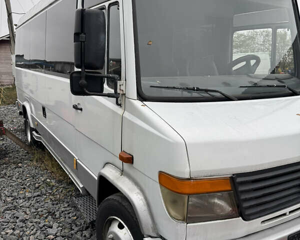 Серый Мерседес Варио, объемом двигателя 4.3 л и пробегом 200 тыс. км за 14000 $, фото 1 на Automoto.ua