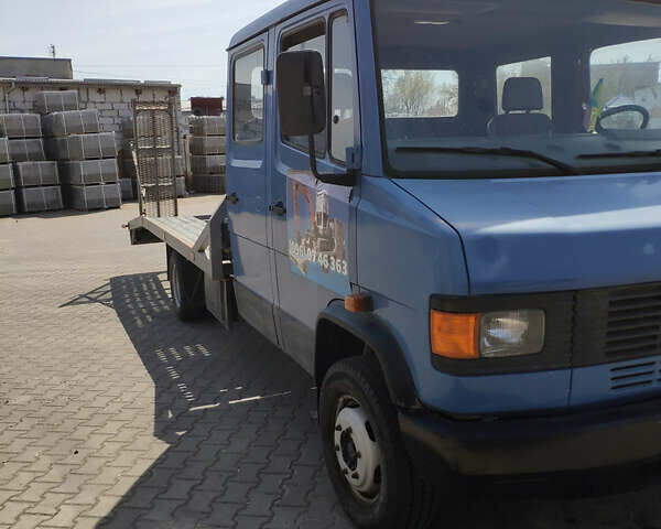 Синий Мерседес Варио, объемом двигателя 4.25 л и пробегом 600 тыс. км за 8500 $, фото 1 на Automoto.ua