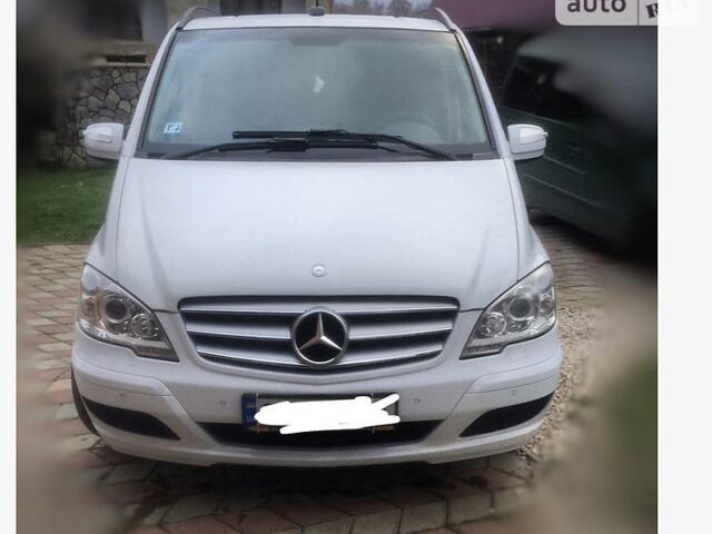 Белый Мерседес Виано, объемом двигателя 2.2 л и пробегом 444 тыс. км за 15000 $, фото 1 на Automoto.ua