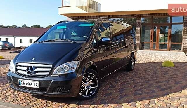 Черный Мерседес Виано, объемом двигателя 2.14 л и пробегом 250 тыс. км за 22000 $, фото 1 на Automoto.ua
