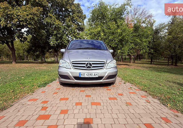 Серый Мерседес Виано, объемом двигателя 2.14 л и пробегом 315 тыс. км за 19500 $, фото 1 на Automoto.ua