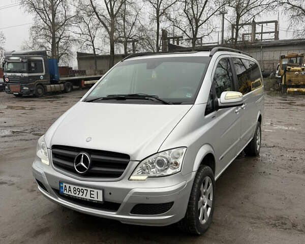 Сірий Мерседес Віано, об'ємом двигуна 2.14 л та пробігом 308 тис. км за 17500 $, фото 1 на Automoto.ua