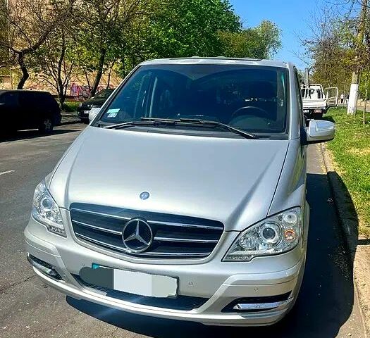 Сірий Мерседес Віано, об'ємом двигуна 3 л та пробігом 219 тис. км за 15500 $, фото 1 на Automoto.ua