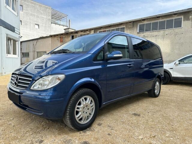 Синий Мерседес Виано, объемом двигателя 2.2 л и пробегом 303 тыс. км за 11999 $, фото 1 на Automoto.ua