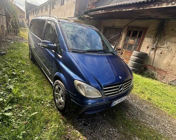 Синий Мерседес Виано, объемом двигателя 2.15 л и пробегом 500 тыс. км за 10000 $, фото 1 на Automoto.ua