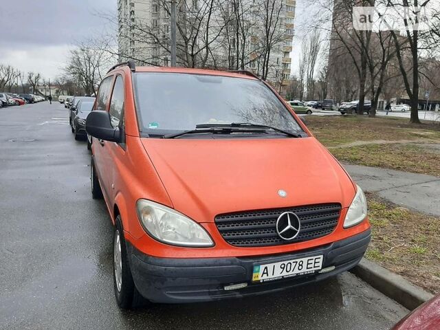 Красный Мерседес Vito 109, объемом двигателя 2.1 л и пробегом 280 тыс. км за 9500 $, фото 1 на Automoto.ua