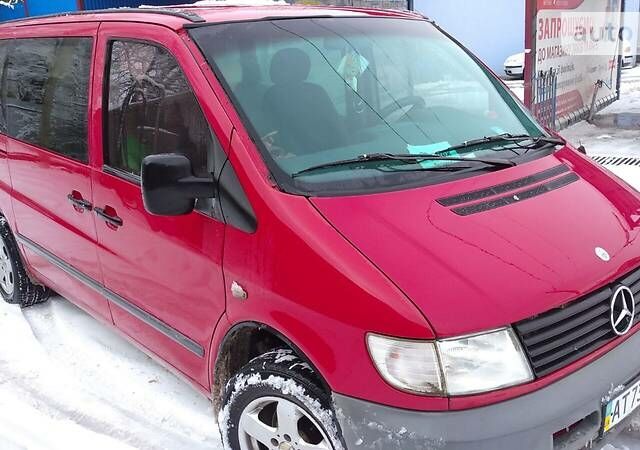 Червоний Мерседес Vito 112, об'ємом двигуна 2.1 л та пробігом 270 тис. км за 5200 $, фото 1 на Automoto.ua