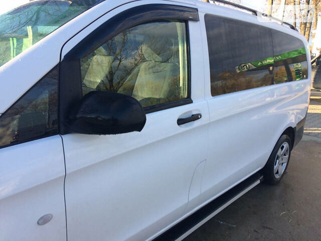 Белый Мерседес Vito 114, объемом двигателя 2.2 л и пробегом 140 тыс. км за 19999 $, фото 1 на Automoto.ua
