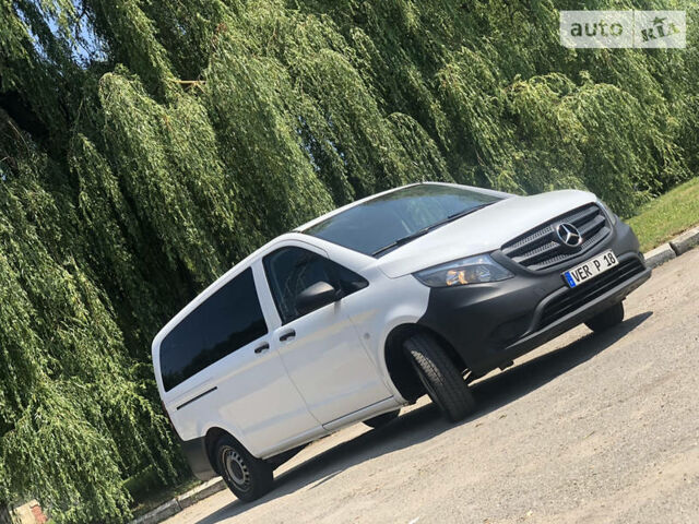 Белый Мерседес Vito 116, объемом двигателя 2.2 л и пробегом 185 тыс. км за 20000 $, фото 1 на Automoto.ua