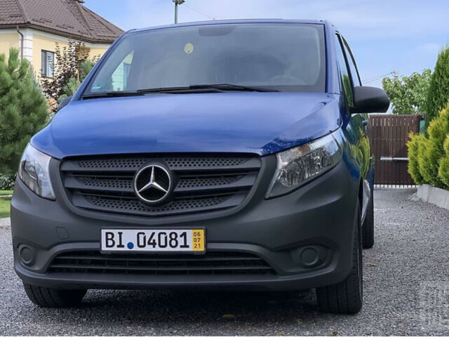 Синий Мерседес Vito 116, объемом двигателя 2.2 л и пробегом 210 тыс. км за 17900 $, фото 1 на Automoto.ua